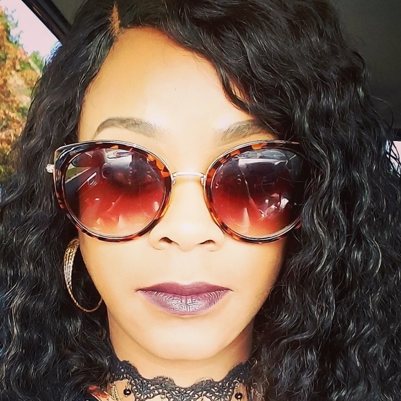 Meet your Posher, Uniquely Diamond - Picture 1 of 1